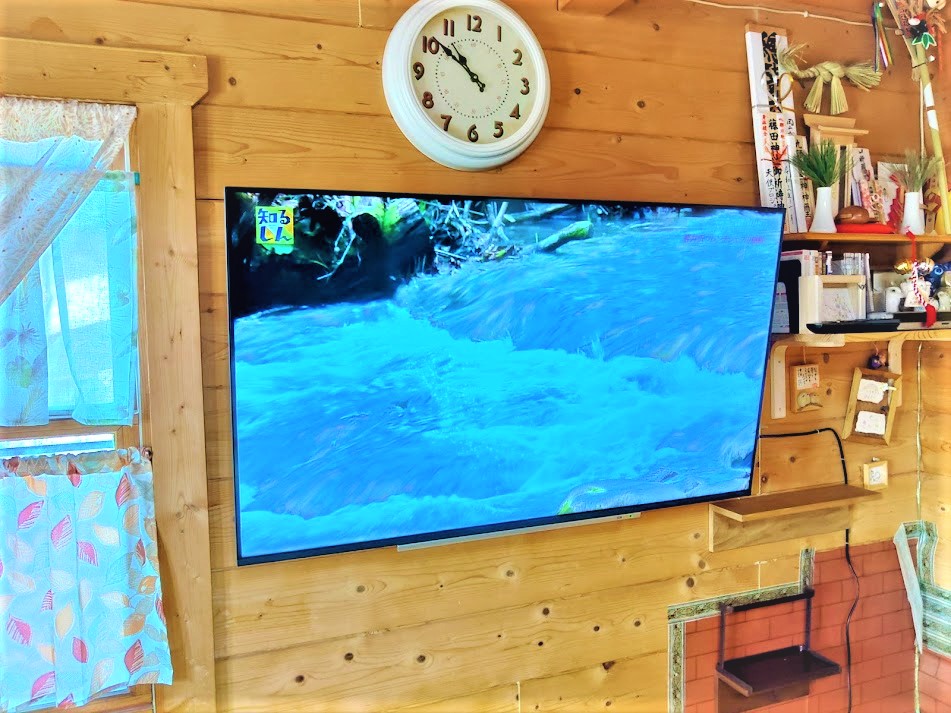 岡山市南区興除地区にて50インチ4K液晶テレビ壁掛け | 株式会社